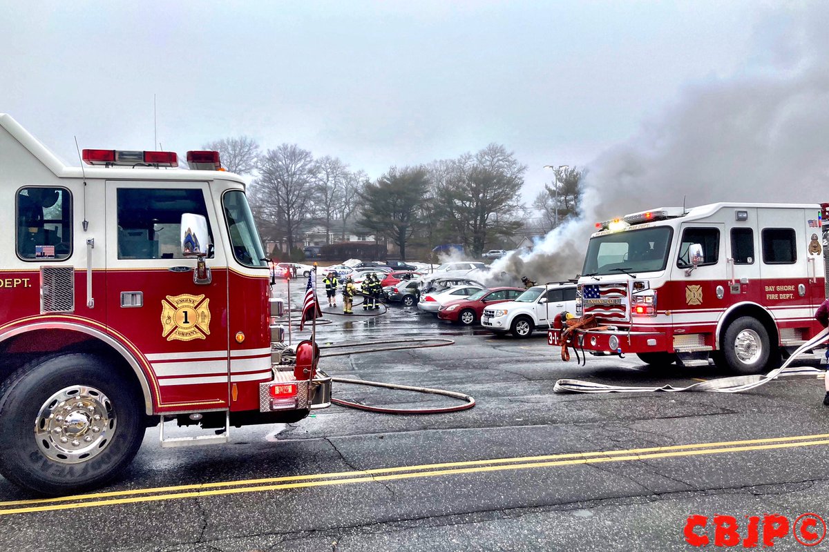 Chief_Ippy's tweet photo. Earlier today the @BSFDInfo responded to multiple cars on fire at the South Shore Mall in Bay Shore. Scene was turn over to Suffolk County PD Arson for investigation photos by #crossbuffjrphotography #CBJP @thefirenews @KempterFireWire @suburban40 @SuffolksBravest #BSEngine1 https://t.co/S2nxZ4nOOW