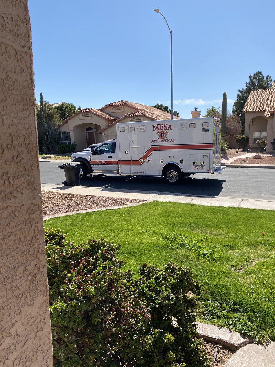 cliufau's tweet image. This is the ambulance taking my husband away because of Covid. He has been sick for a week and his O2 levels dropped to an alarming level this morning. Please pray that he recovers...