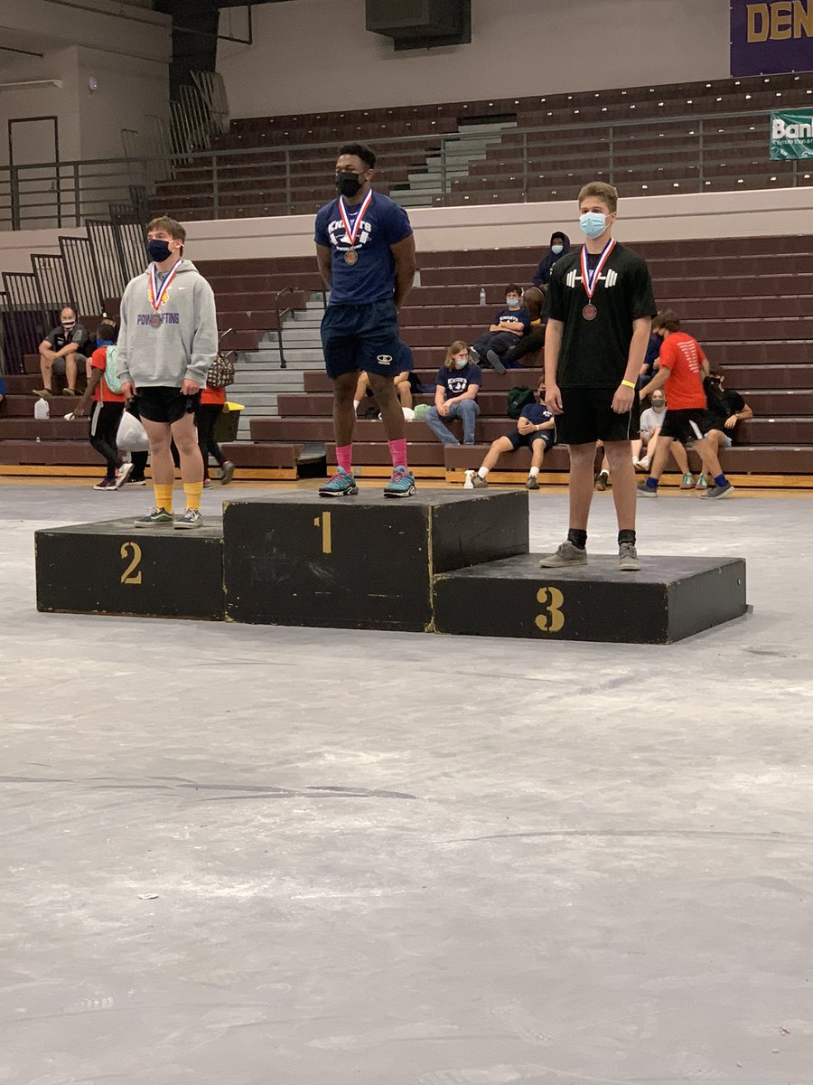 Central Powerlifting tweet media