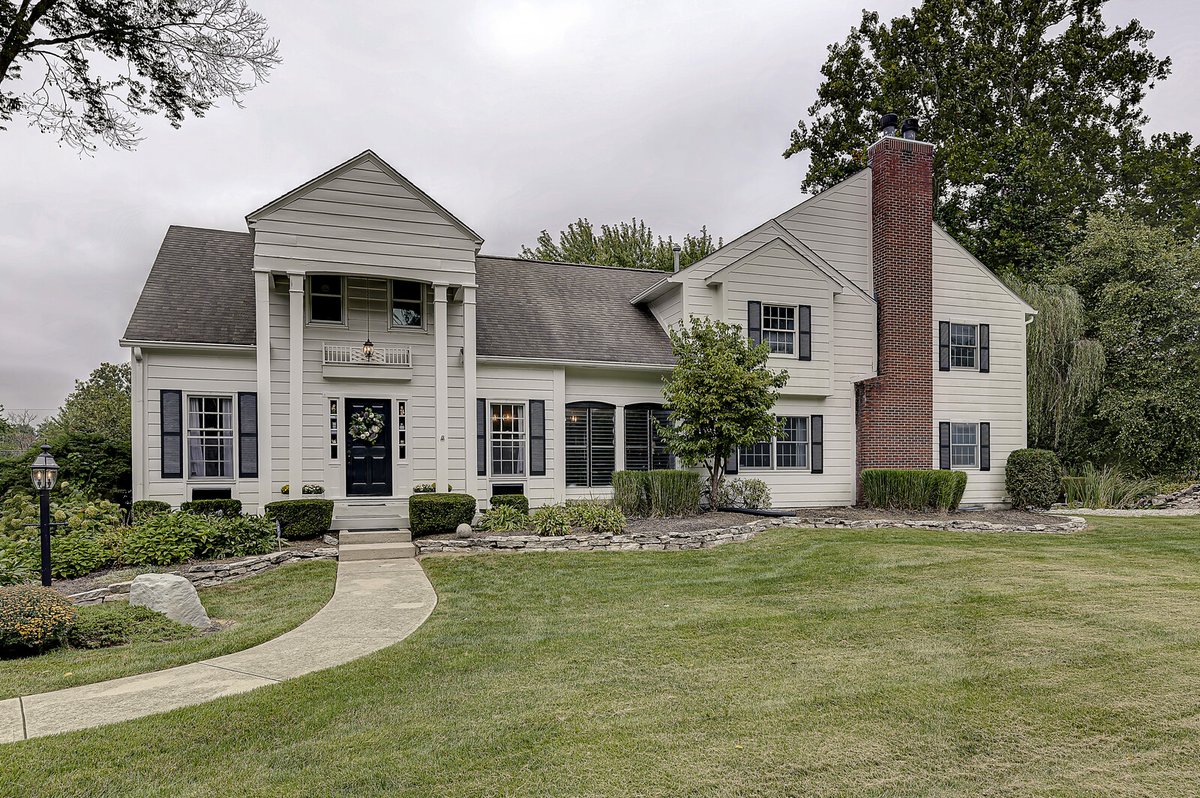 BFastSinclair's tweet image. Gorgeous home on 1.7 wooded acres! 6BR/6BA (BRand full bath on main) , gourmet kitchen, LR &amp;amp; FR (both with fireplaces), dual stairways, 3 car gar with workshop &amp;amp; updates throughout!  Contracter/owner has used all bells and whistles.  Over 7,100 sq ft!  Offered at $949,900