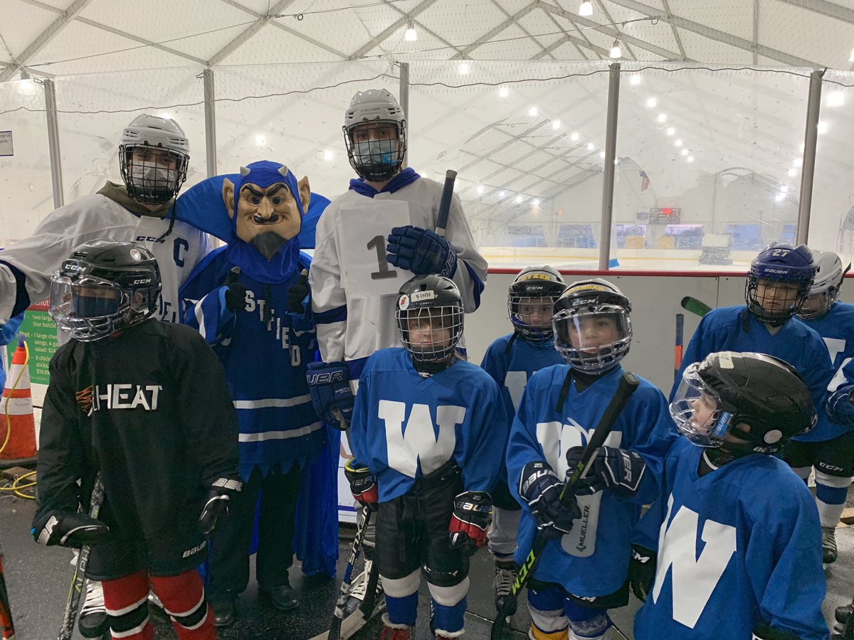 Westfieldpuck's tweet photo. #BluePuck Little Devils! Watch live stream on WHSpuck FaceBook page. https://t.co/sQySbtSFae