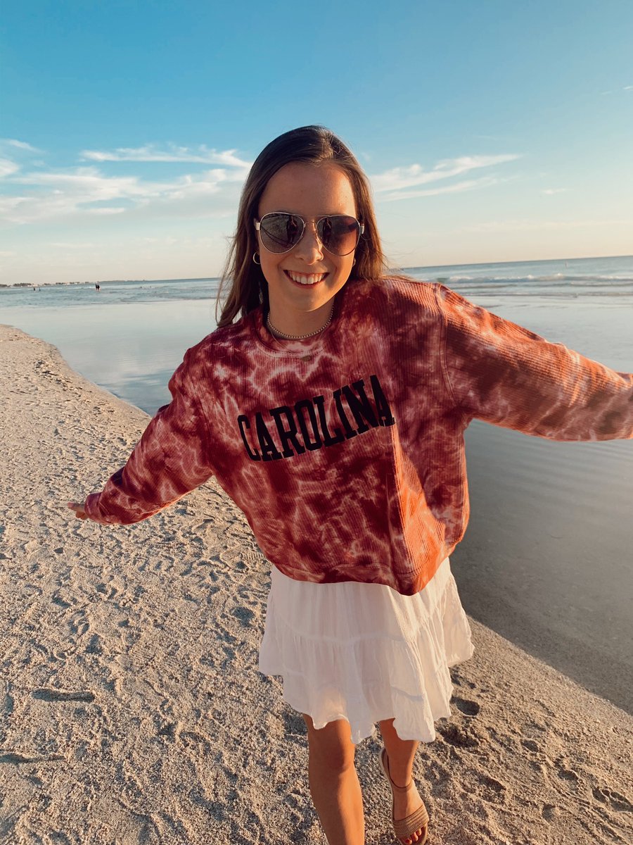 oliviawise73's tweet photo. Cannot even wait to be a gamecock this fall!!! Spurs up!! @UofSC https://t.co/ssqqQMHFSN