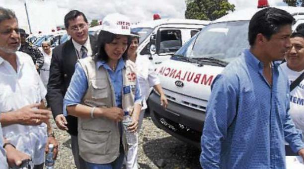 La fuga del ministro de salud, JC Zevallos, deja burlado a todo un país. Pero los que menos pueden dar lecciones de ética son los correístas volumen uno. ¿Acaso nos olvidamos de los sobreprecios en las ambulancias de la ministra Chang? Aquí nadie pierde la memoria <a href="/ecuarauz/">Andrés Arauz</a>