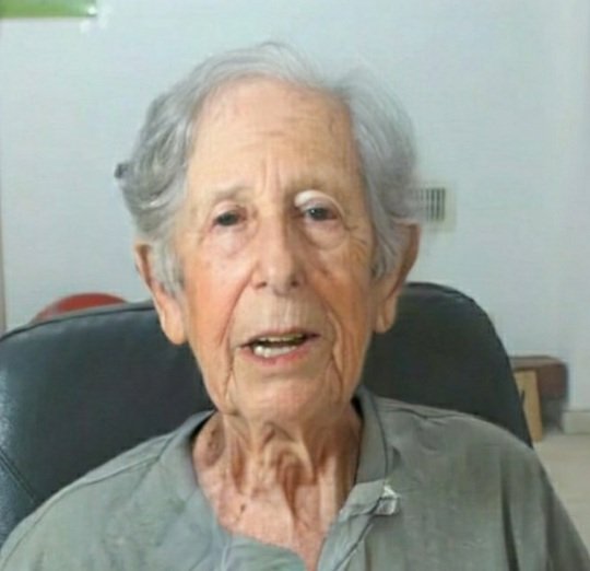 ZerPeleg's tweet photo. @RealGoldenGames עומר אתה כבר בן איזה עשרים https://t.co/znlKWP42SX