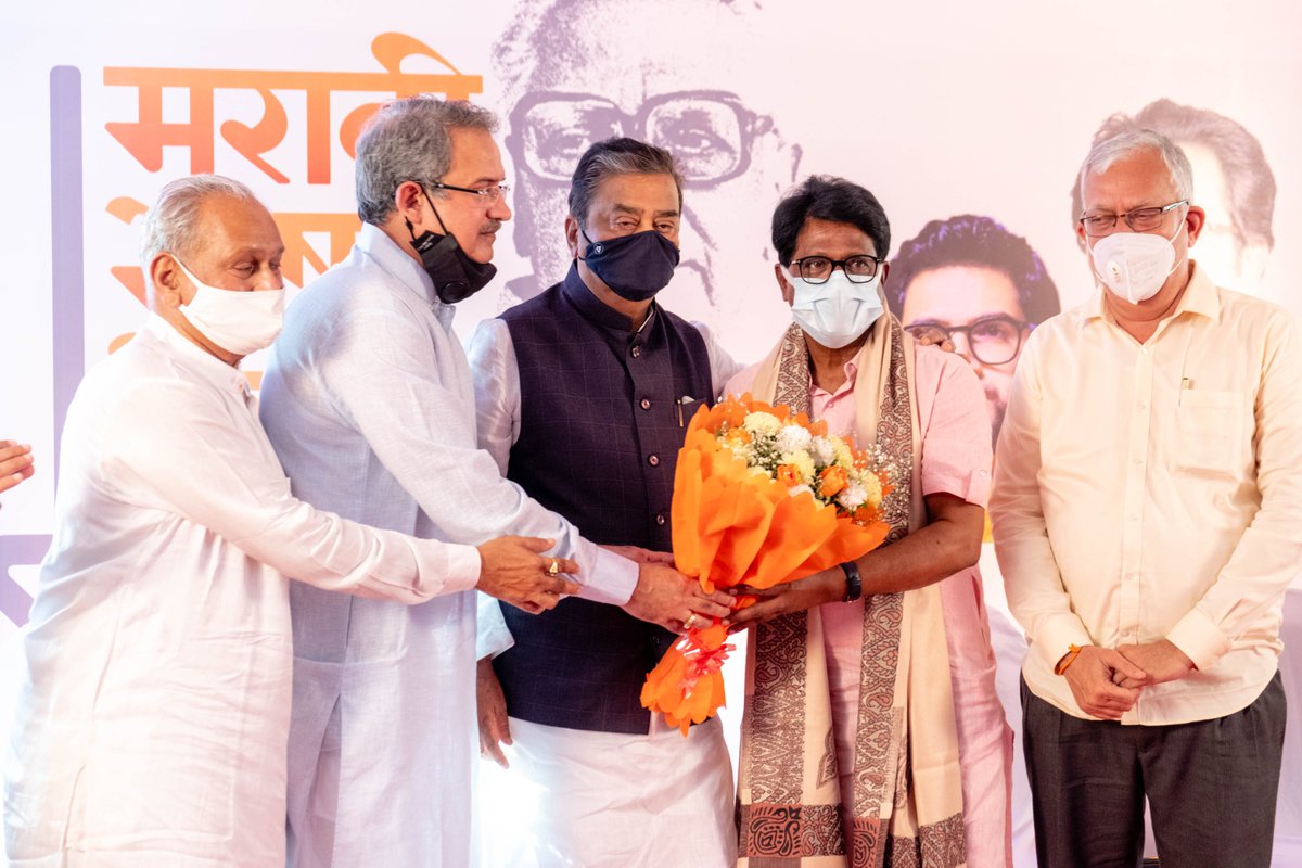 GajananKirtikar's tweet photo. मराठी भाषा दिन सोहळ्याच्या निमित्ताने भारतीय कामगार सेनेच्या अध्यक्षपदी नियुक्ती झाल्याबद्दल खासदार @AGSawant यांचा @ShivsenaSLS च्या वतीने सत्कार करण्यात आला. https://t.co/3QgXYYGPQF