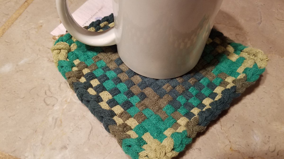 crafxzen's tweet image. Latest potholder: A blend of green - now in the etsy shop at crafxzen.etsy.com #potholder #potholders #potholderloom #potholderweaving #wovenlooppotholders #wovenpotholder #crafxzen