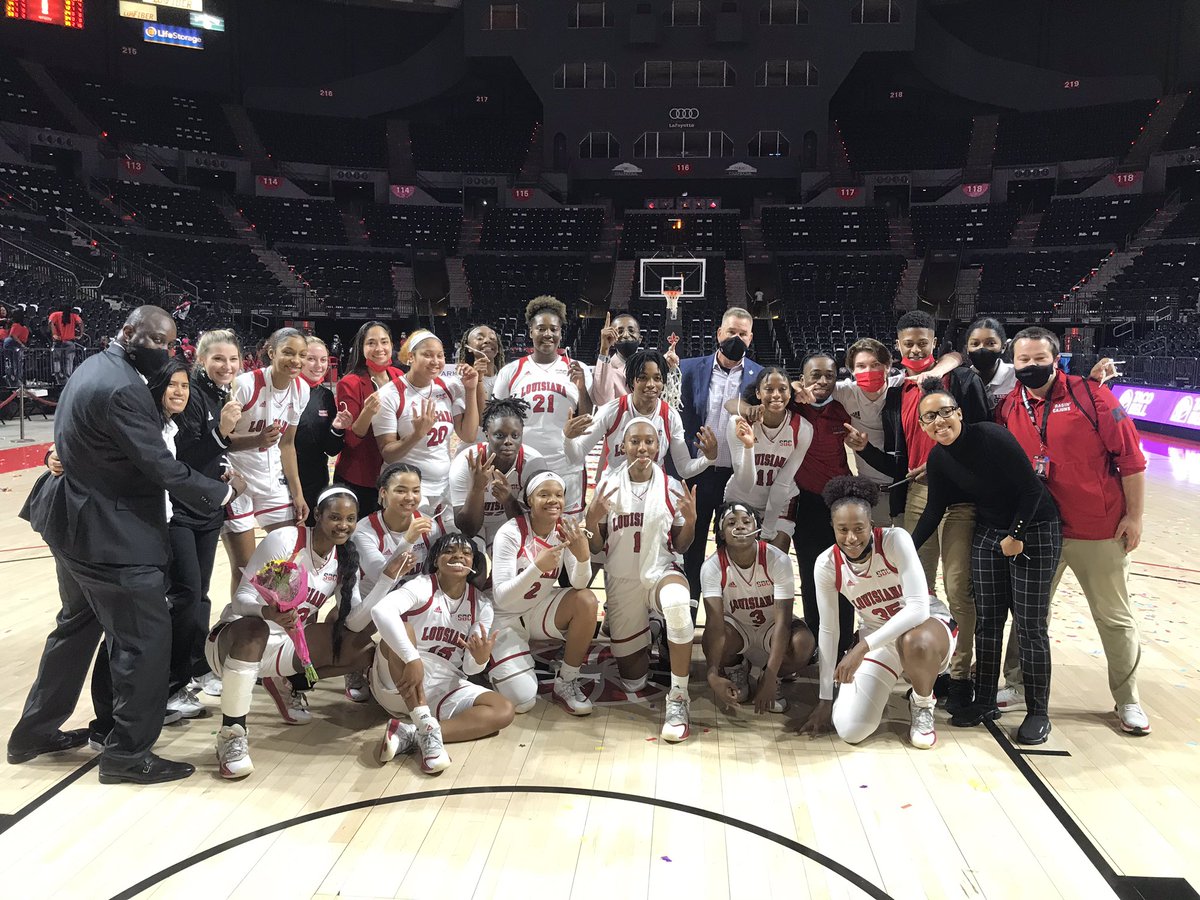 NicoYantko's tweet photo. For the first time ever - @RaginCajunsWBB are your @SunBelt Champions! 

Congratulations, ladies!! https://t.co/gkwRrXNpzC