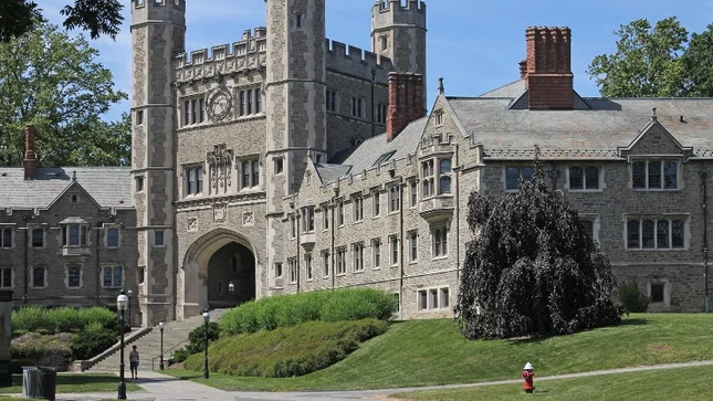 thehill's tweet photo. Princeton professor predicts second Gilded Age due to heightened partisan divisions https://t.co/XnmDpvZTRf https://t.co/TR0uh8Snfw