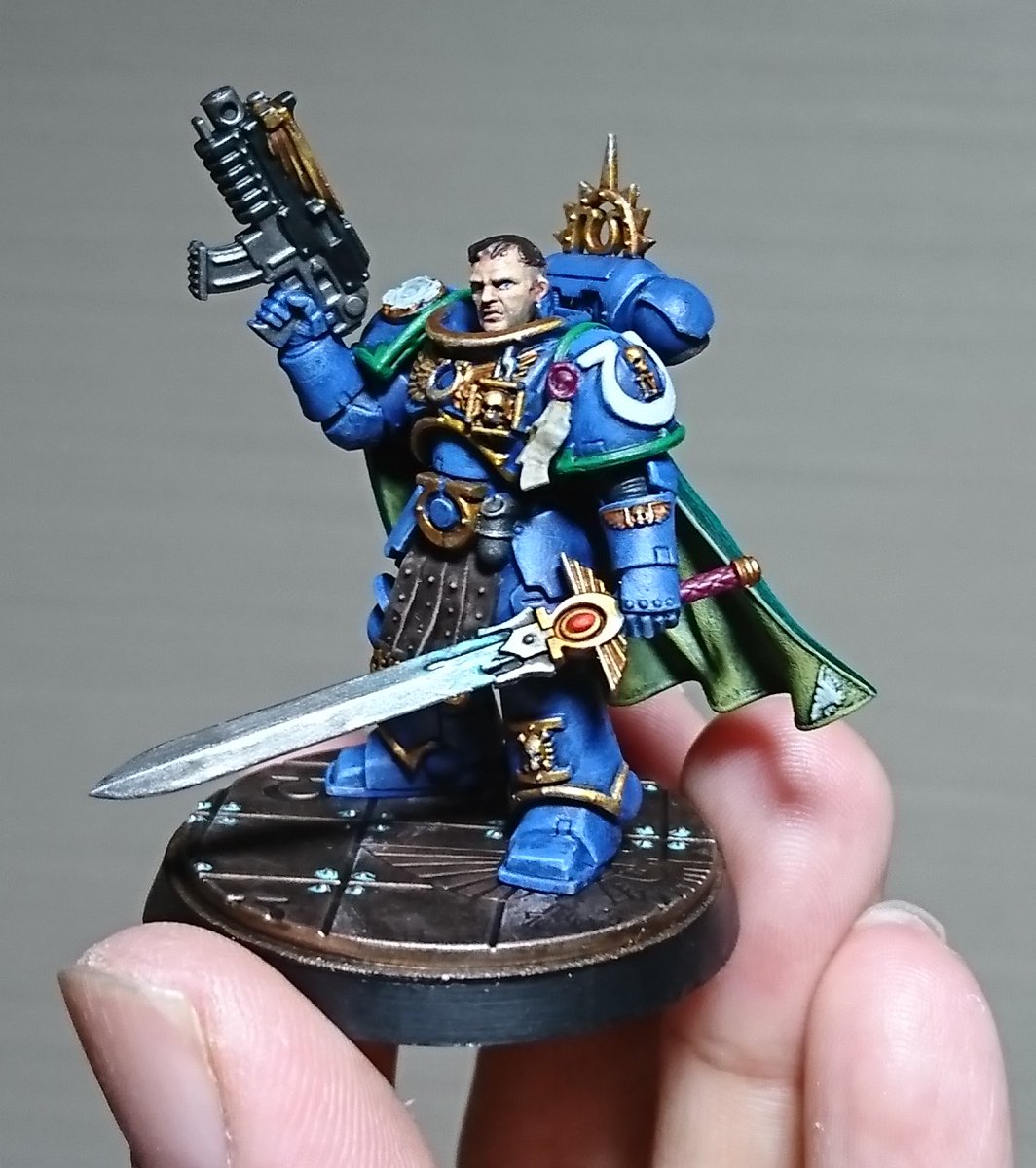 ウリエル ヴェントリス完成!! モデル発表時はフットボールアワー岩尾と