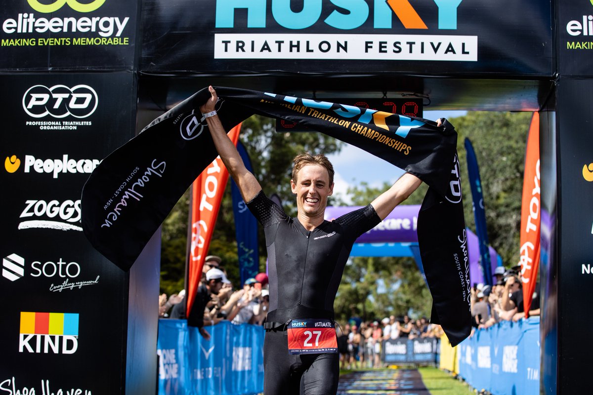 t100triathlon's tweet photo. What. a. race. #HuskyTri
A dominant performance saw @elliesalthouse claim first place in the women's race ahead of @AmeliaWatkinson and @AnnabelLuxford! 👏
The men's race saw Simon Hearn claim victory with @Timboreed and @Caleb_Noble95 completing the podium! 💪 https://t.co/A2S8vQQQfZ