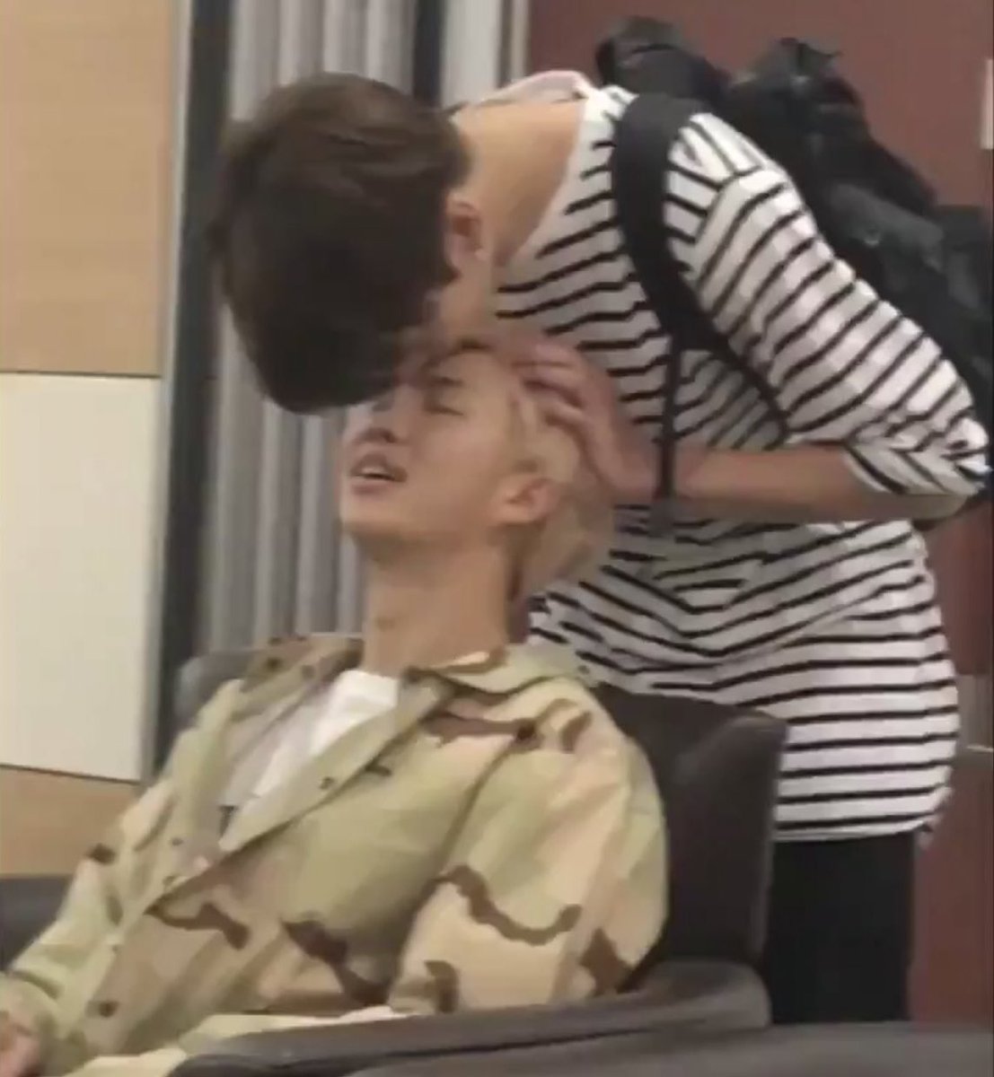 kimxbts7's tweet photo. “Elegí BigHit después de ver y enamorarme de Namjoonie-hyung”; hilo necesario https://t.co/VZSy4PwHtF