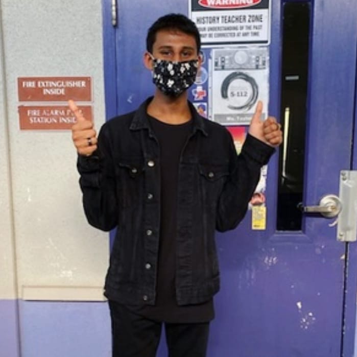 SociallyStudy's tweet photo. This guy made it to nationals today! Raj will be competing at the national level in congressional debate. Great job to all who competed today! #sdocgoodtogreat #wherepassionmeetspurpose https://t.co/Hj3Iaukbsf
