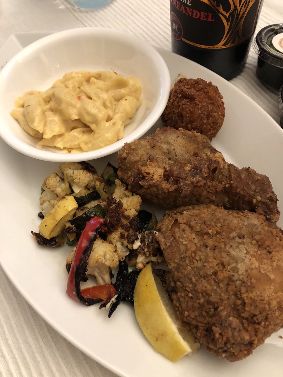 Want fried chicken? NEED fried chicken? Check out ⁦⁦⁦<a href="/CoopdevilleMfd/">The Coop de Ville</a>⁩ . Crisp, excellent, juicy, good sides (arancini, pimento Mac). We added our own coleslaw, roast veg, drinks. AND it’s a fun, fun, fun place...Ya gotta go. In the Strip.