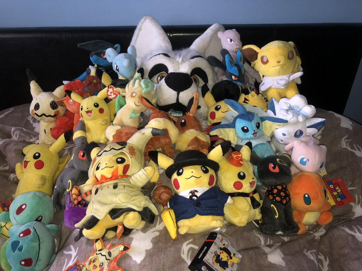Xeechu's tweet photo. #PokemonDay #Pokemon25 #25yearsofpokemon
The best 25 years of my life. Thank you for giving me something so cool to be passionate about https://t.co/gmHst0i8Co