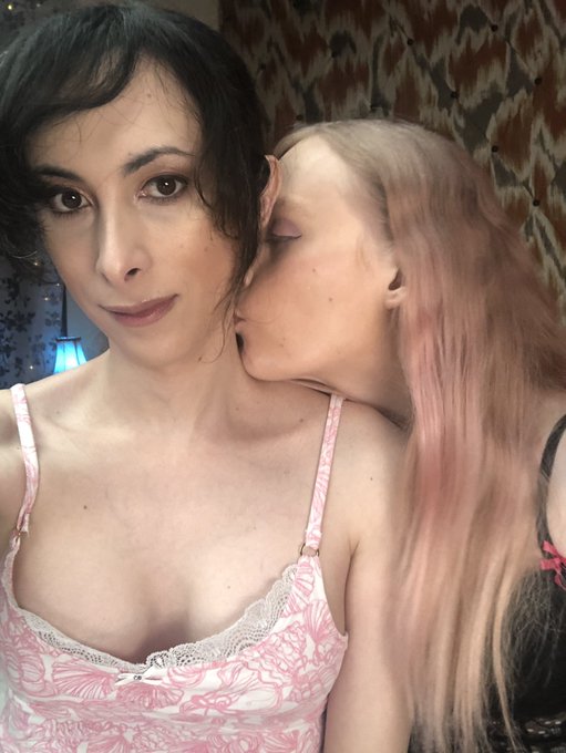 Yep, it&rsquo;s that time of the night. @sofia_bun and I are on Chaturbate.   https://t.co/Pjf9Foi80v https://t<a class="tags" href="/tag/sofia_bun">@sofia_bun</a><a href="/tag/mvsales"class="tags"><span>#mvsales</span></a><a href="/tag/mvtrans"class="tags"><span>#mvtrans</span></a>
