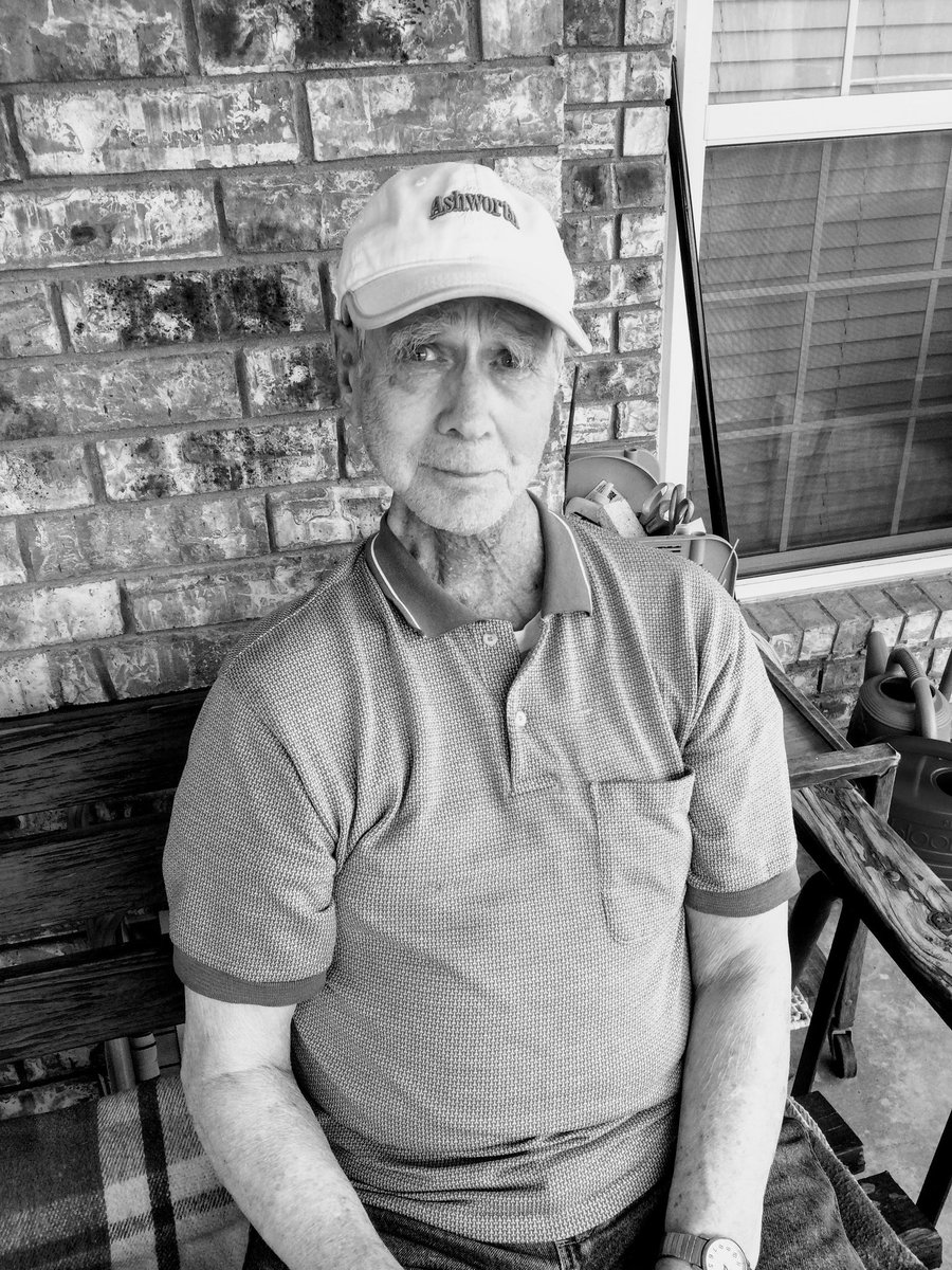 shepherd_b0y's tweet photo. Happy Birthday Grandpa!
Love and miss you!
#RIP2017 #LeapYearBaby 👼 https://t.co/HKyp0aO6Fa