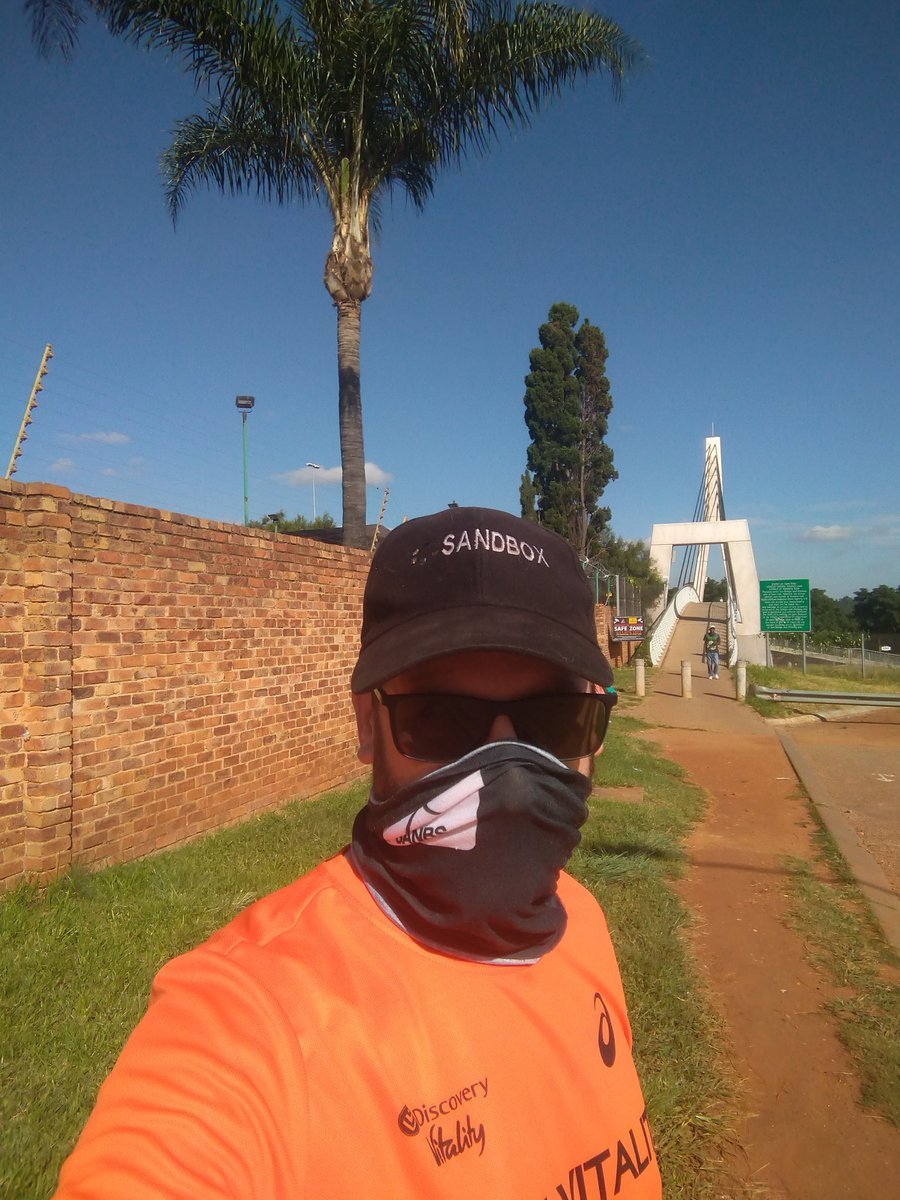 darwinshome's tweet photo. Sunday mornings with a cup of coffee in me. New PB, a sub 30 min 5km (a first) - Feel great during and after. What a way to finish #FebRun2021 π€© (also doubles for the Century City Express 2021 with Discovery Vitality Virtual Run) https://t.co/tt36Frr1iZ