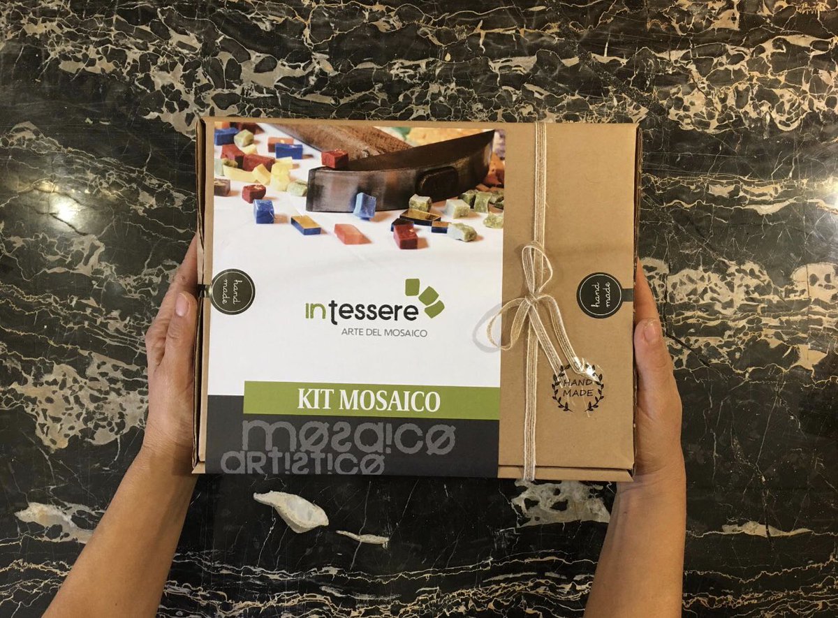 InTessere's tweet photo. Materials and equipment to create a mosaic work - finally a professional MOSAIC KIT - to study the basic technique - hand-cut tiles - find out more at https://t.co/PqhwxnF7qr 

#InTessere #mosaicartist #mosaickit #kitmosaique #kitmosaico #kitfaidate https://t.co/Zj9gWpIaHu