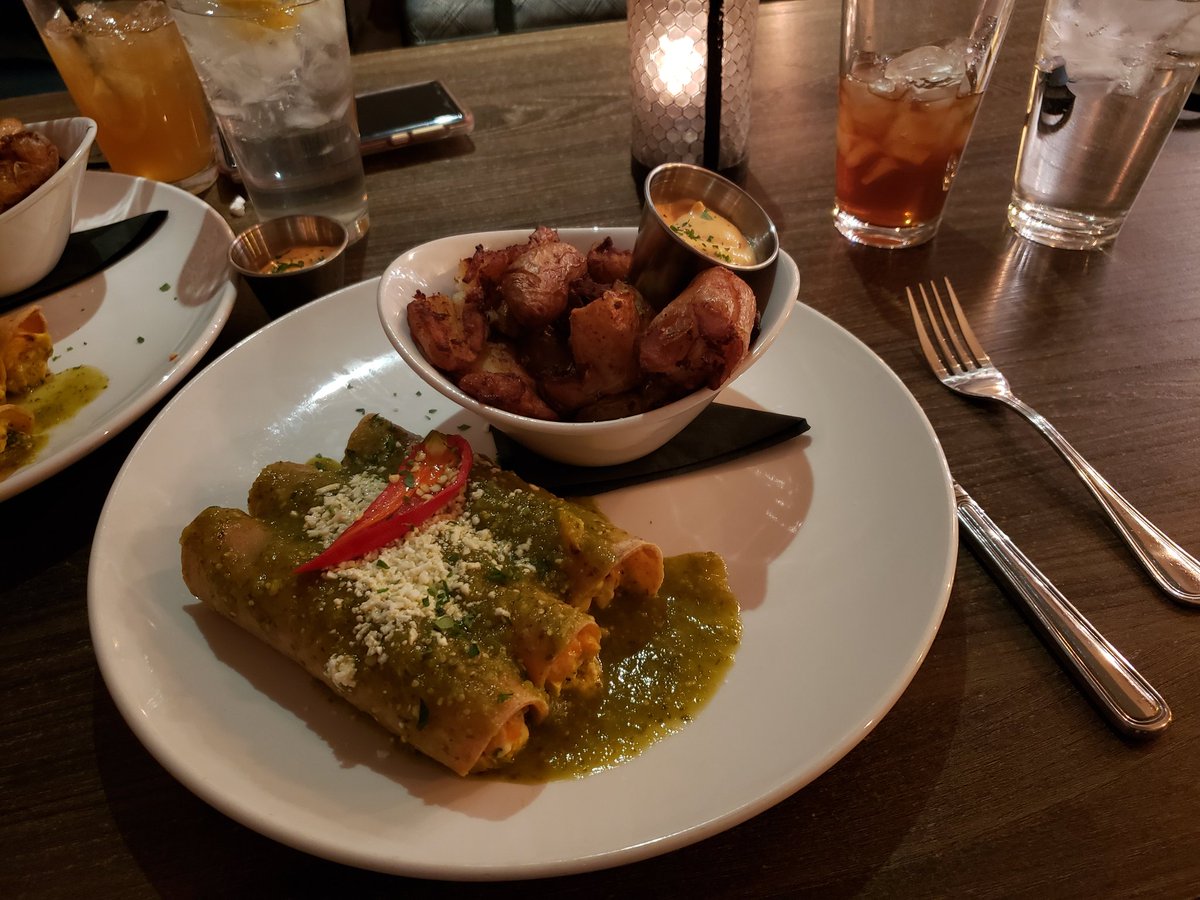VitoBagofDonuts's tweet photo. #HerbBox in Old Town #Scottsdale
3 butternut squash & corn enchiladas, topped with green salsa verde, with fingerling potatoes https://t.co/IkZixcvKDc