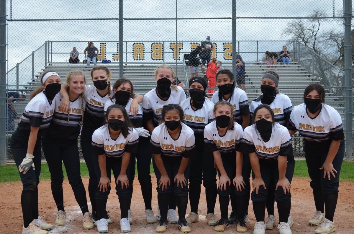 SwhsClub's tweet photo. Lady Tigers split this SBISD tourney weekend with a 2-2 record.  Nice job, ladies!  🥎@woods_2020 @AthleticsSwhs @SpringWoodsHigh @sbisdathletics @SBISD #tigercountry #tigersoftball #springwoodssoftball https://t.co/xcG5A46Sq2
