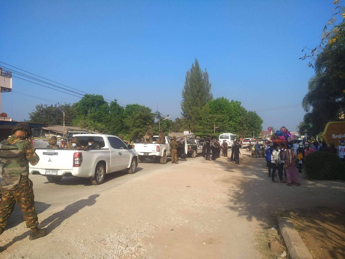 HURFOM's tweet photo. Today at Three Pagoda Pass the Burma Army, police and state backed thugs forces are trying to take control. The situation is tense and a worrying sign of what may be to come later today as civilians are concerned about their safety &amp; security. #WhatsHappeningInMyanmar https://t.co/hwMSfqYLq0