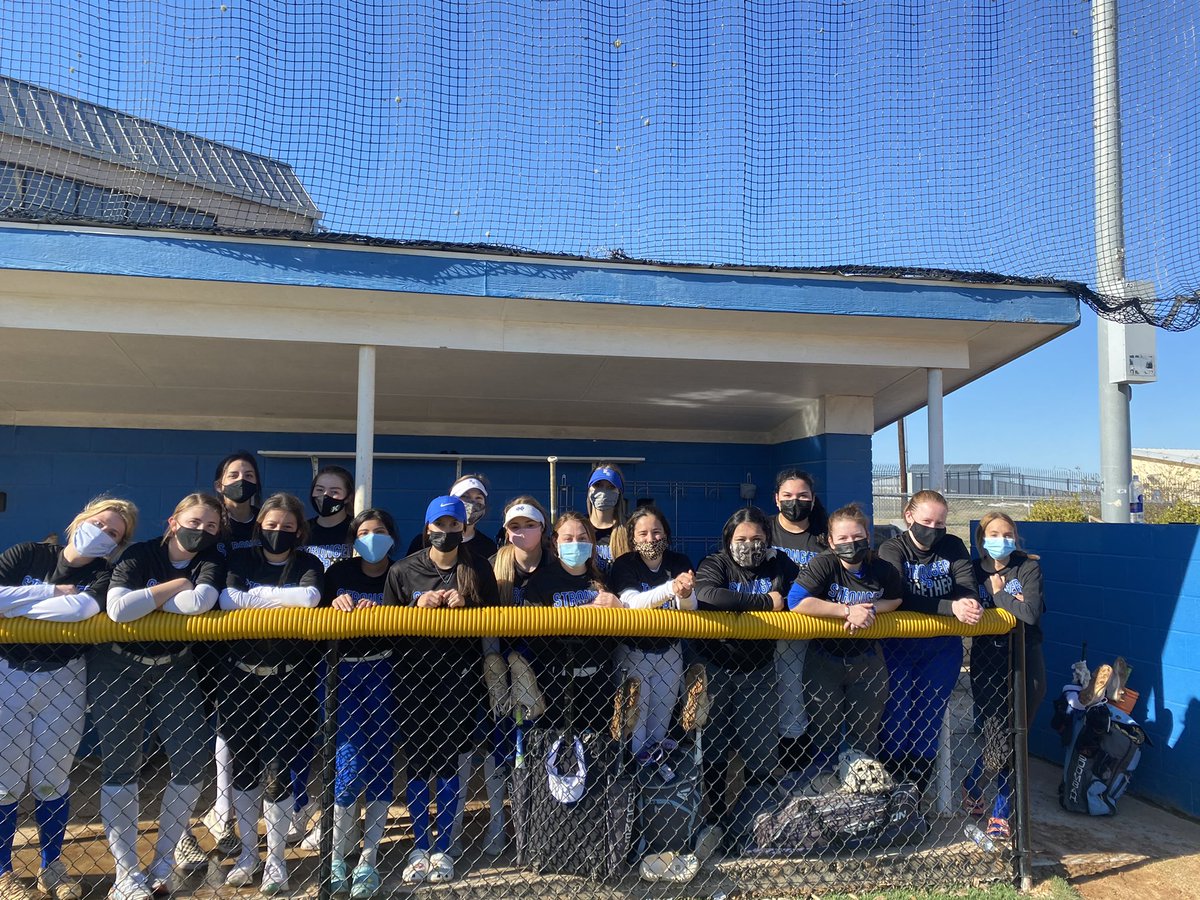 Girls bounced back today with big wins against Southwest &amp; Harlan to finish out our tournament! Proud of them! #STRONGERTOGETHER 
🦄 🥎