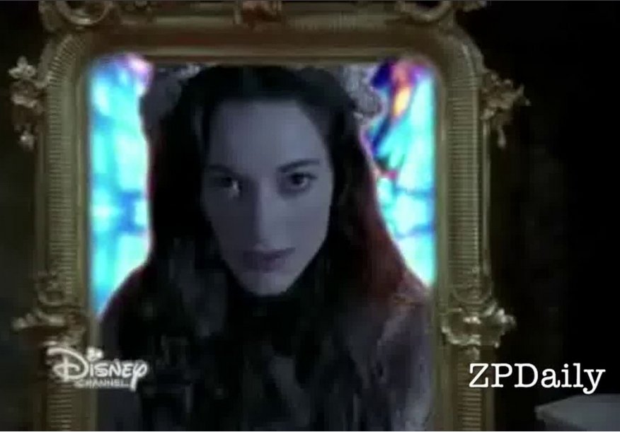 Labrys84's tweet image. So I was doing some late night TV watching as I'm quarantined atm. I was watching #ScreamTeam on @disneyplus and who showed up on my screen?! Non other than the remarkable @ZoiePalmer . That made me extremely happy. 😁
Didn't know she was in this. 😄❤