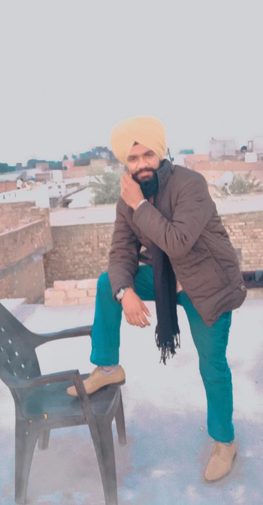 PariVicky2's tweet image. 