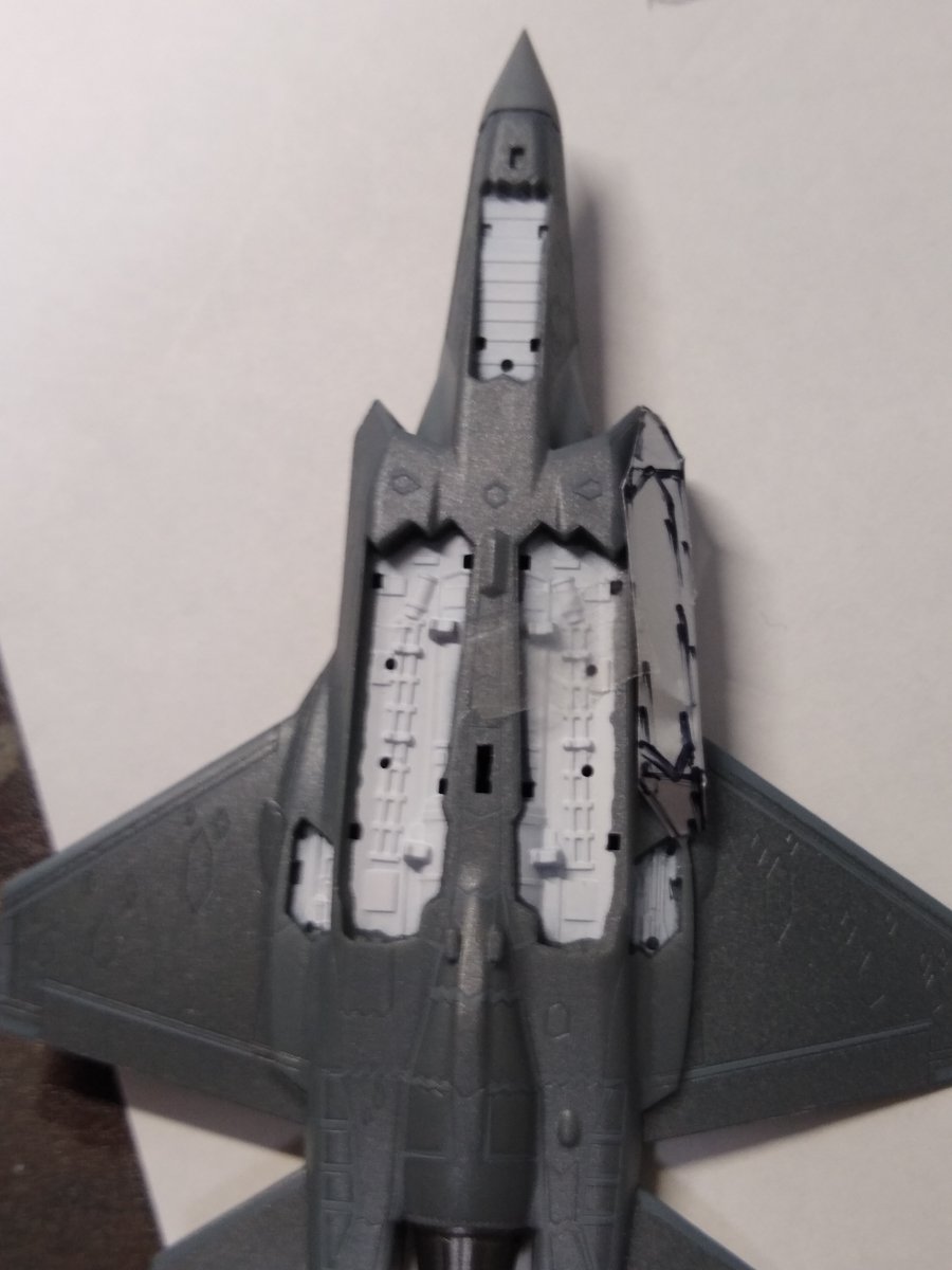 INHI_UV2B's tweet photo. F-35E用のCFTを試しに切り出してみたのですが、あまりにピッタリ行って一人で笑ってます

問題は右舷も同じように作れるか…?

#144スケモ
#F35
#F35E https://t.co/psaBhdWwdC