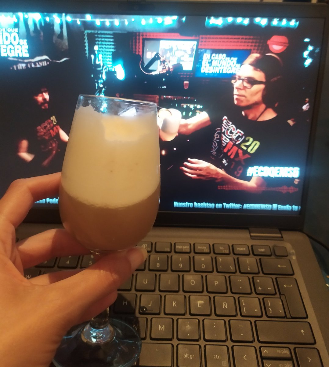 romilmds's tweet image. Sí, brindamos!!! #ECDQEMSD