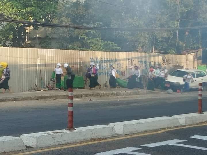 School teachers' strike were cracked-down by the Police around 8 a.m in front of Education head office,
Yangon! A teacher was passed away, about 10 teachers were arrested &amp; About 5 teachers was shot with bullets!
SPRING REVOLUTION 
#MilkTeaAllianceMyanmar
#WhatsHappeningInMyanmar