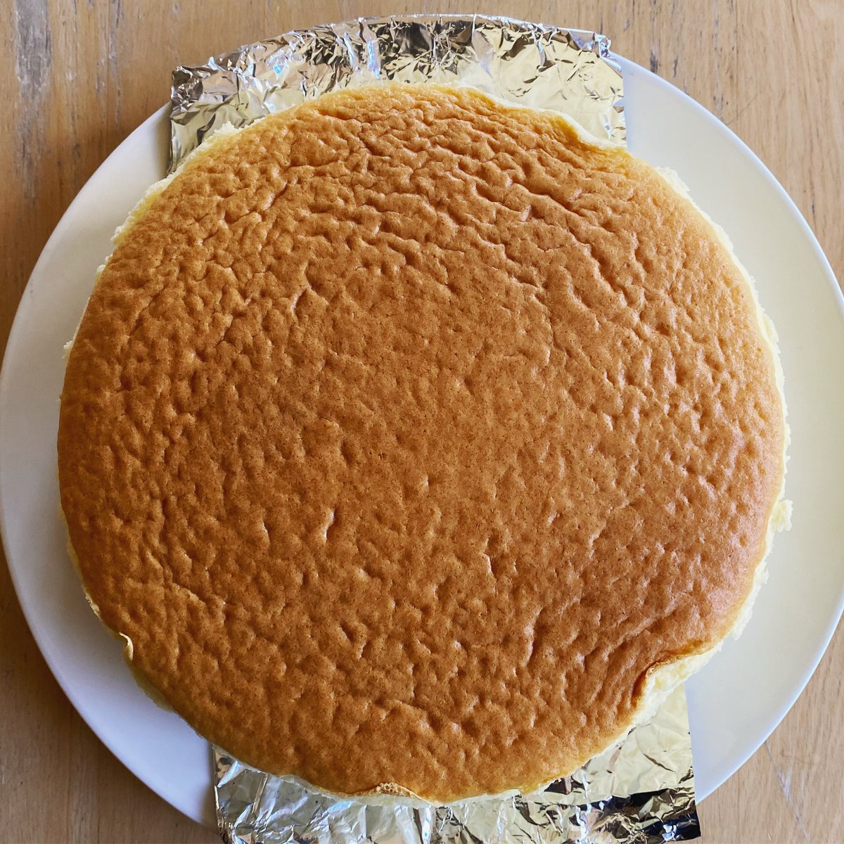 Katecoffee Shimokitazawa お天気の良い日曜日 スフレチーズケーキ 焼けてます 良きシワ 安定の人気 他にもケーキ各種あります 休憩にぜひご利用ください 換気と消毒に気をつけつつ営業中です Katecoffee 下北沢 下北沢カフェ Katecoffee Shimokitazawa お天気の良い日曜日 スフレチーズケーキ 焼けてます 良きシワ 安定の人気 他にもケーキ各種あります 休憩にぜひご利用ください 換気と消毒に気をつけつつ営業中です Katecoffee 下北沢 下北沢カフェ
