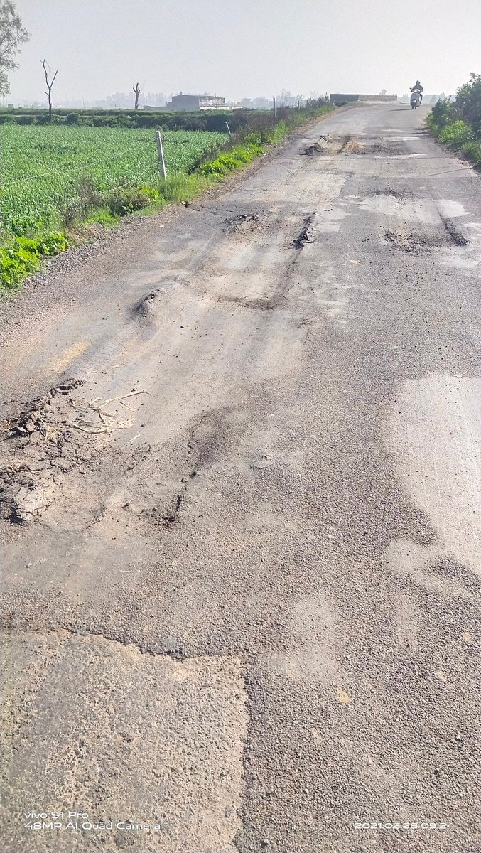 ashishbarot07's tweet photo. @cmohry @anilvijminister @nitin_gadkari 
10 din ke baad fir vhi haalat h sir ji  Sirf formality hi puri hui 
Village barot Tehsil and District Kaithal https://t.co/gIILfQdRvg