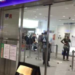 今はみずほ銀行を利用しないほうがいい？カードが吸い込まれて出てこない!