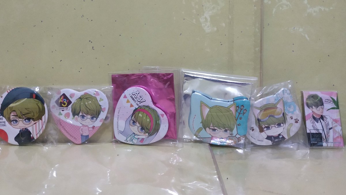 NyanMerchandise's tweet photo. Merch A3! Chikage

Pic 1 &amp; 2 @ 25
Pic 3 @ 30

Pic 4
35 , 35 , 45 , 75 https://t.co/LCaz5TgTYD