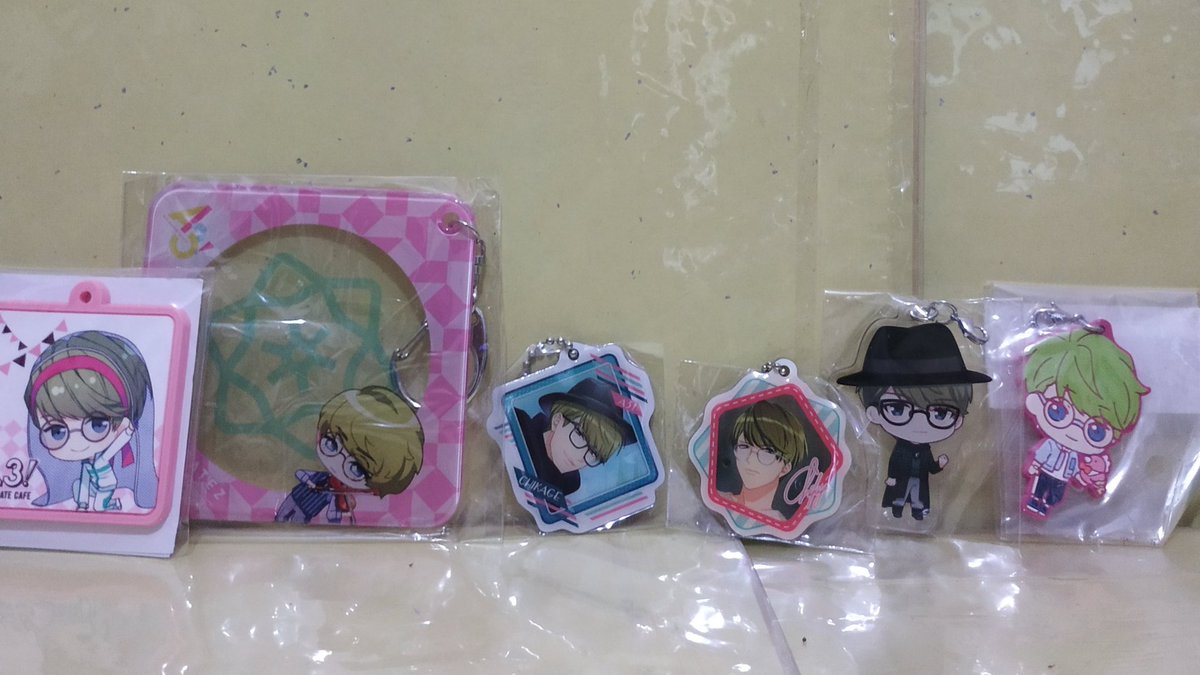 NyanMerchandise's tweet photo. Merch A3! Chikage

Pic 1 &amp; 2 @ 25
Pic 3 @ 30

Pic 4
35 , 35 , 45 , 75 https://t.co/LCaz5TgTYD