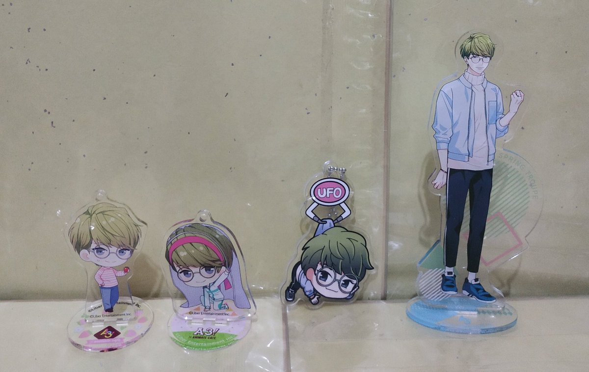 NyanMerchandise's tweet photo. Merch A3! Chikage

Pic 1 &amp; 2 @ 25
Pic 3 @ 30

Pic 4
35 , 35 , 45 , 75 https://t.co/LCaz5TgTYD