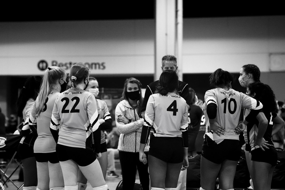 oliviaepugh07's tweet photo. Tough day for us... killing it tomorrow. @CapitolHillVB @TriangleVB #volleyball #volleyballgirl #athlete https://t.co/k0e4Pw3OJO