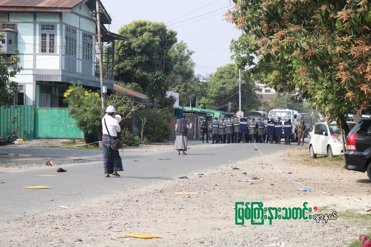 chal_thi's tweet photo. As a citizen of #Myanmar, I declare
Myanmar Police Force and Myanmar Military as terrorist organizations.

#WhatsHappeningInMyanmar
#SayNoToMilitaryCoup https://t.co/JzNyhcu0rj