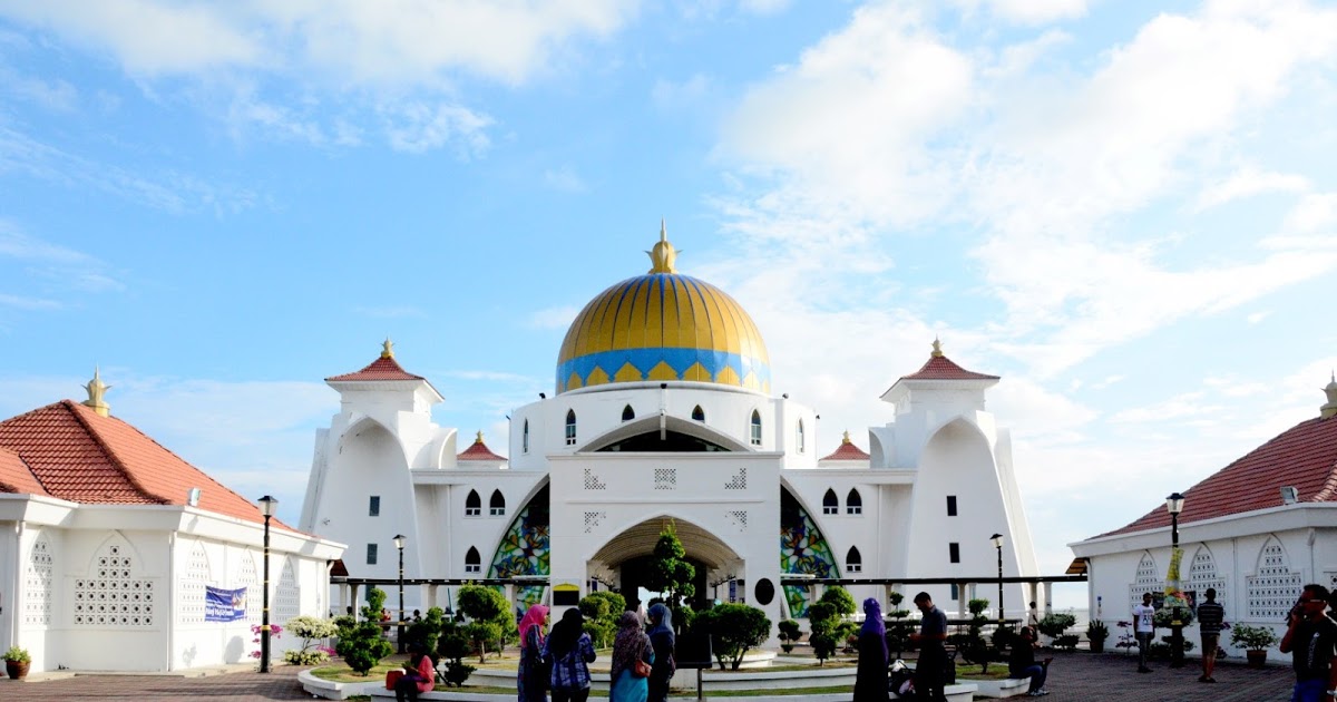 We're visiting another mosque this evening, the Melaka Straits Mosque (in Malay, Masjid Selat Melaka) in Malaka City, Malaysia. It's built on the man-made island of Malaka Island. The mosque actually appears to be floating on the water when the water level is high. The.....