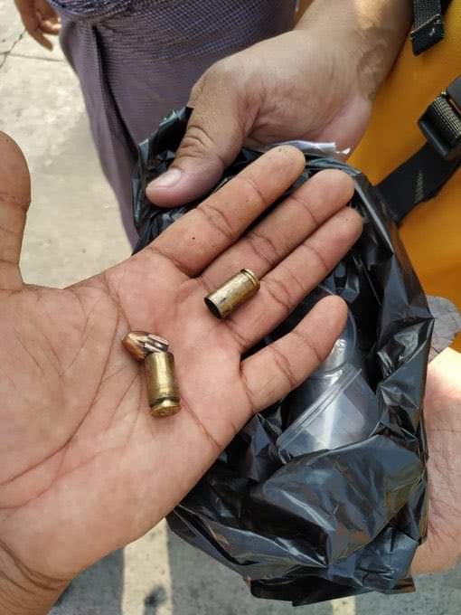 Polices did not use rubber bullets, they shot with real bullets to the people. Our people are dead and injured.  What is the crime of our people? Why are they so cruel?  #MilkTeaAllianceMyanmar
#CrimeAgainstHumanity 
#Feb28Coup