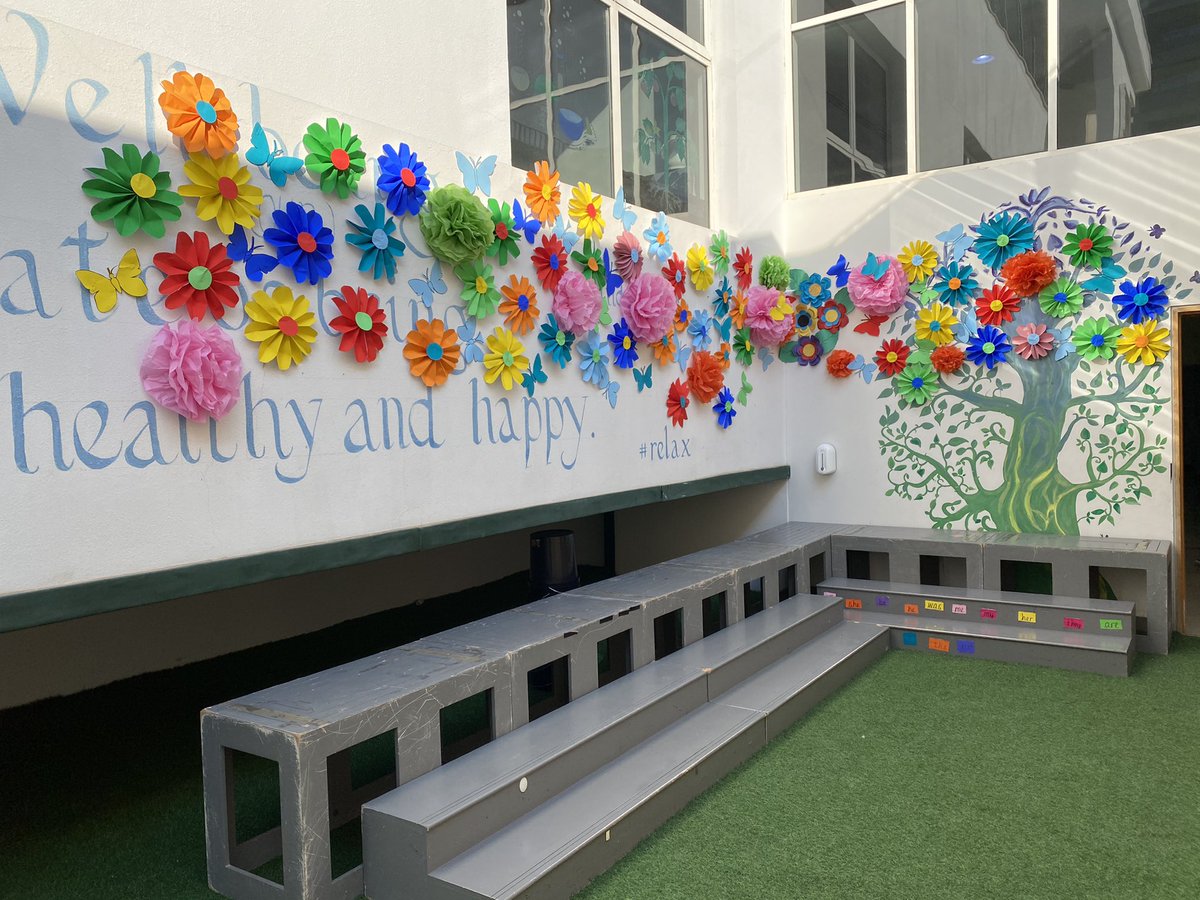 Loving the sunshine this morning! 😎☀️ we are ready ! 🎼🎶🎵🎶🎵🎶🎵#music #springconcertrecording #vhpslittlethings #nurture #challenge