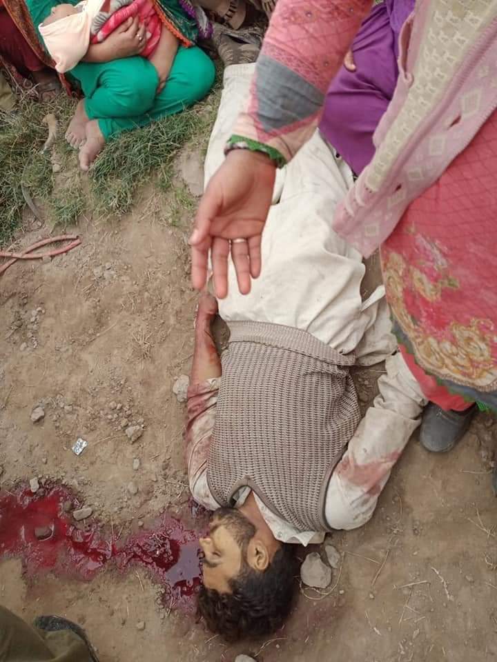 adeelzia__'s tweet photo. افسوس ناک واقعہ ڈونگہ بونگہ باڈر ایریا نیلہ والی میں کھیتوں میں پانی لگانے گۓ ایک باپ اور دو بیٹوں کو (سور 🐗) نے حملہ کر کے ہلاک کر دیا۔
#pig #Attack #pigattack #Pakistan #animals https://t.co/zH8HhMyCvd