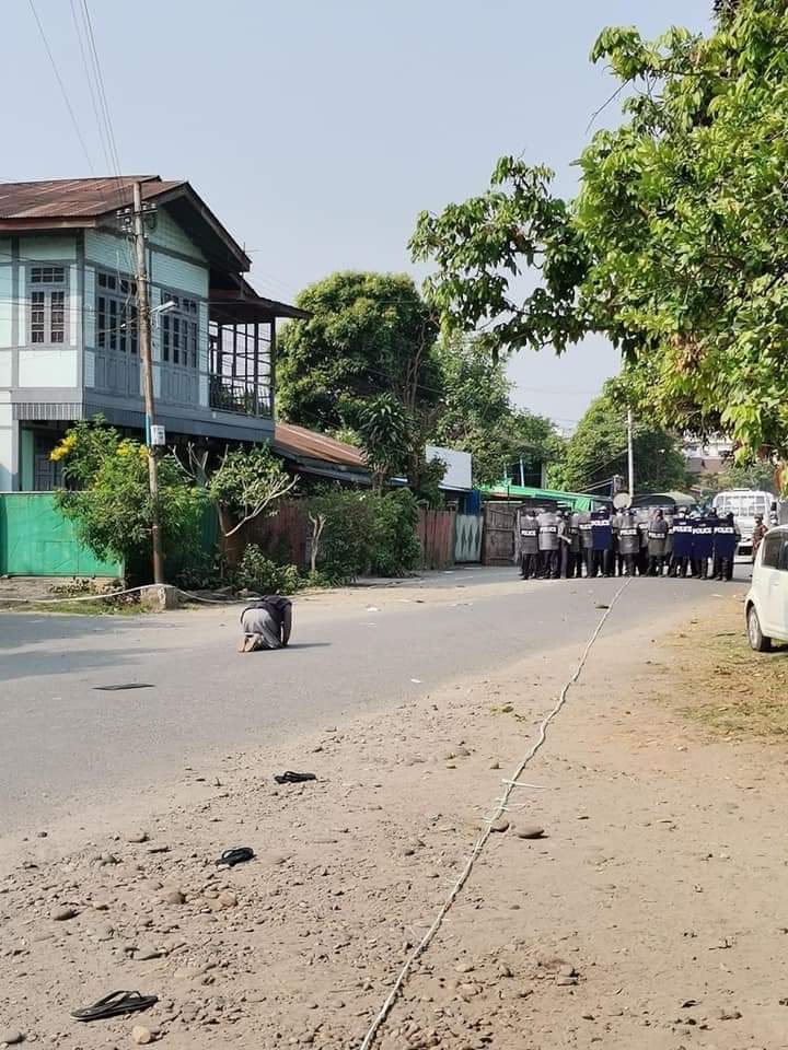 Sister ကြီးရဲ့တောင်းပန်မှု 
မြစ်ကြီးနား
အောင်နန်း