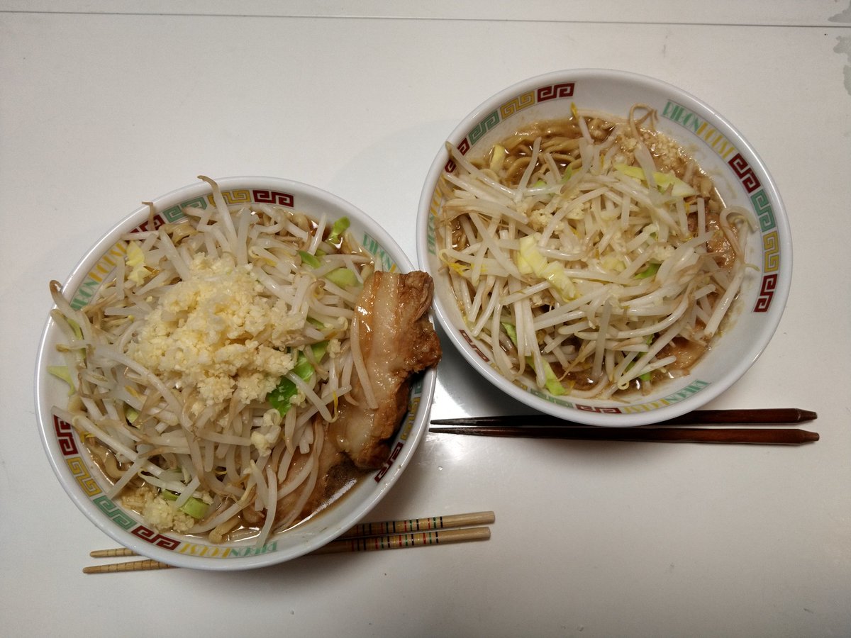 bbhunters2's tweet photo. 近くの二郎がテイクアウトをやってたので買ってみた。
上手く作れないかと思いきや。
めちゃくちゃ旨かった🤤
#ラーメン二郎
#ジロリアン
#テイクアウト
#ブルーベリー農園 https://t.co/10iTyM4sZY