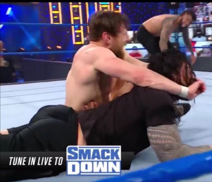 _RElGNSSECTION's tweet photo. Roman got all that cake hanging out the tribal 🍑 https://t.co/H1MoZweRE5