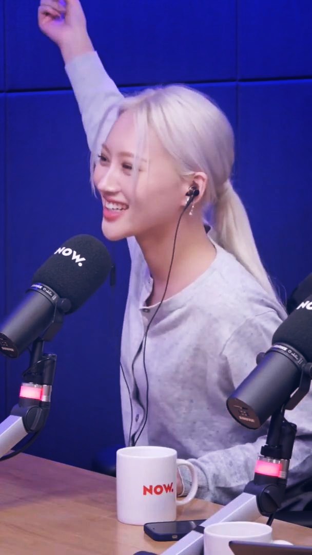 siyoo_dc's tweet photo. you'r so sweet omg🙃
#siyeon https://t.co/yxT6CE439U