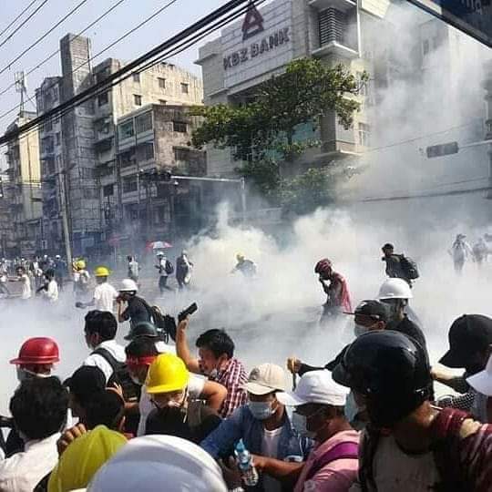 Nearly 2000 people were arrested
About 100 were injured
7 people died

As a citizen of #Myanmar, I declare
Myanmar Police Force and Myanmar Military as the worst terrorist organizations in the whole world.

#WhatsHappeningInMyanmar
#MilkTeaAlliance
#Feb28Coup