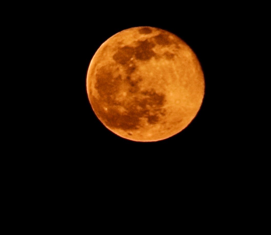 Tonight’s moon over Unionville.  #moon #photography #nikon #adayinthelifeofarealtor
