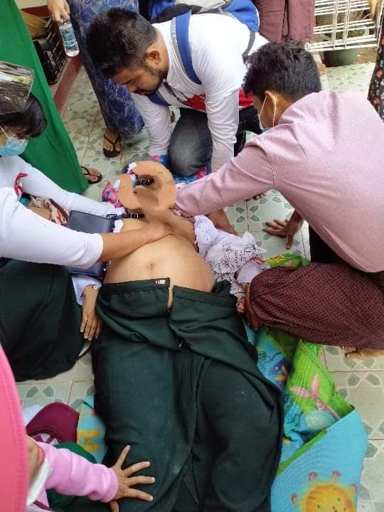 They shoot teacher with a gun, gun with real bullets.Where's our justice?
#Feb28Coup
#MilkTeaAlliance
#WhatsHappeningInMyanmar